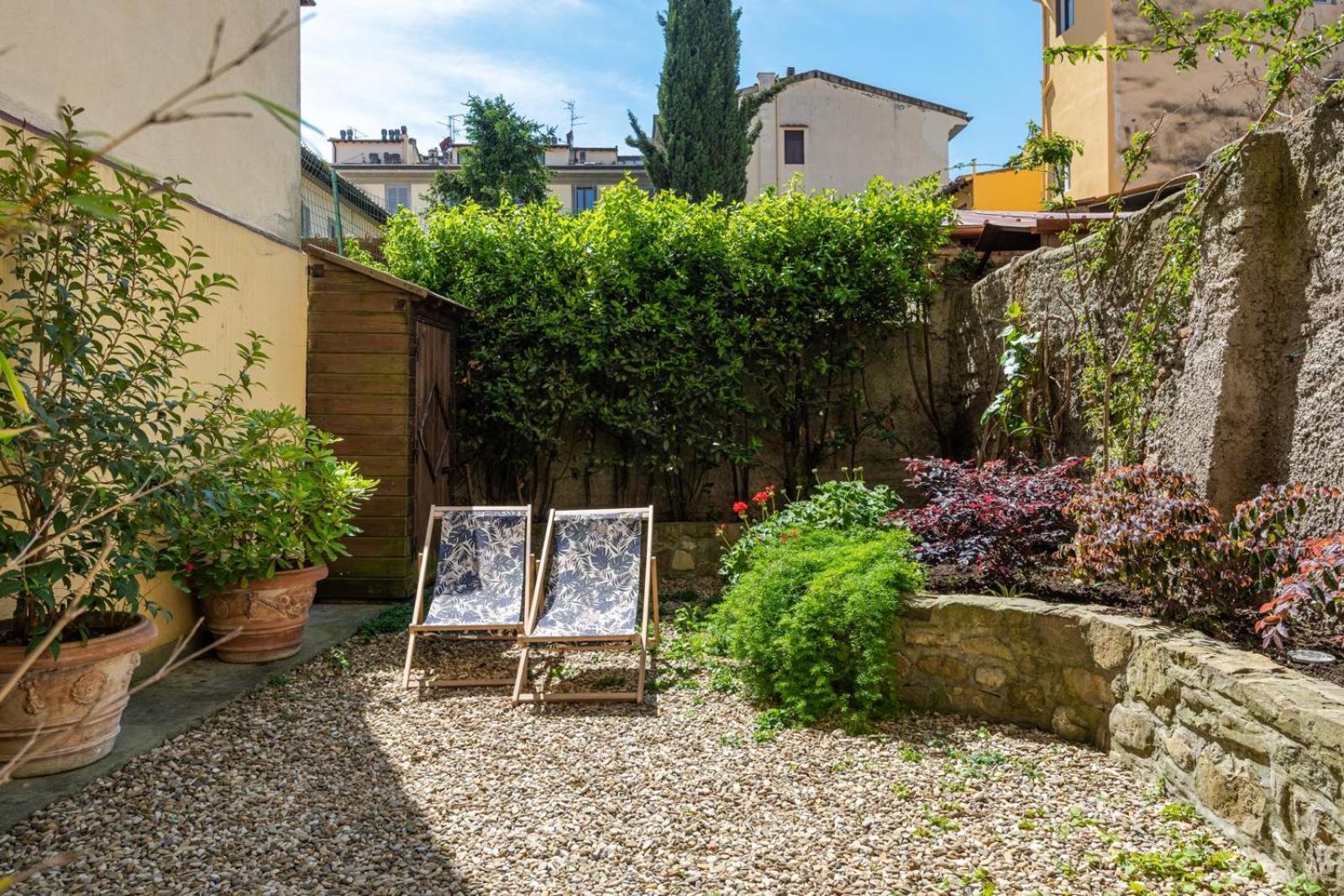Nadia'S Lovely Home - With Private Garden And Jacuzzi Florens Exteriör bild